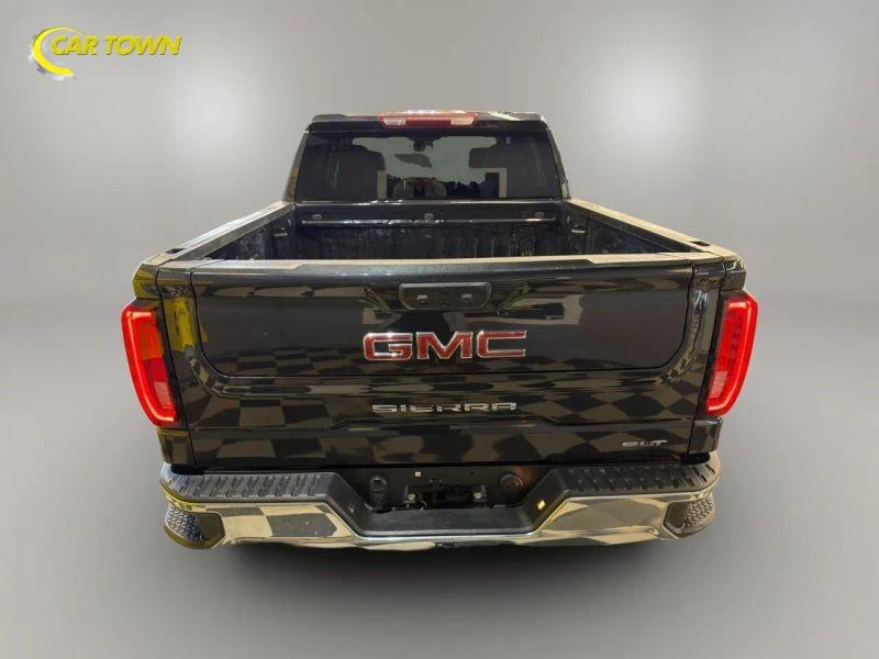 Vehicle photo 10