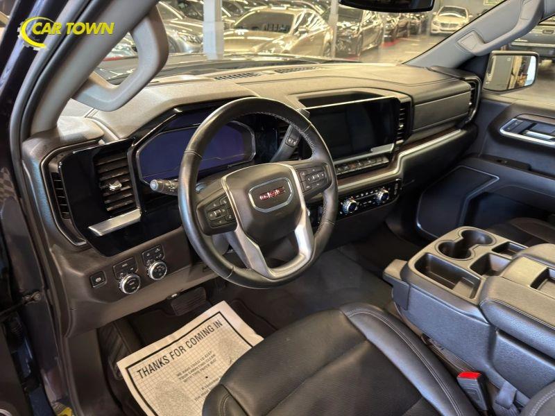 Vehicle photo 16