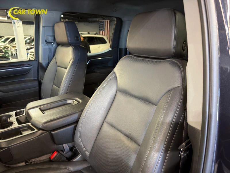 Vehicle photo 20