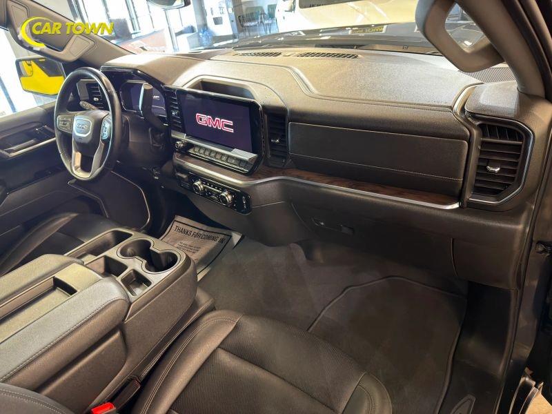 Vehicle photo 21