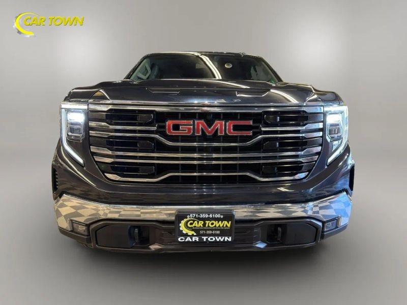 Vehicle photo 4