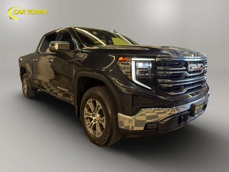 Vehicle photo 6