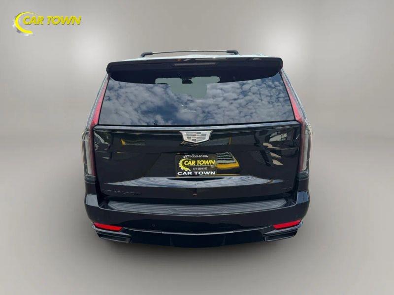 Vehicle photo 10