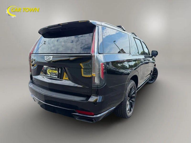 Vehicle photo 9