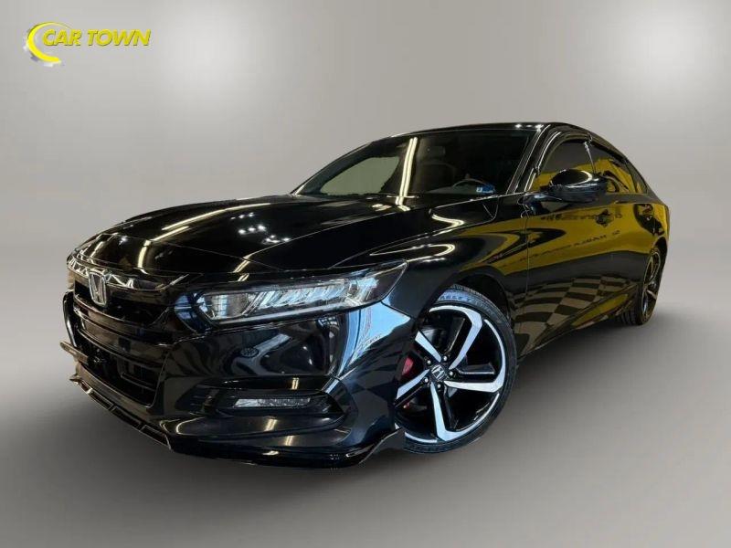 Vehicle photo 2