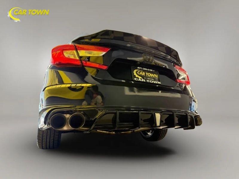 Vehicle photo 37