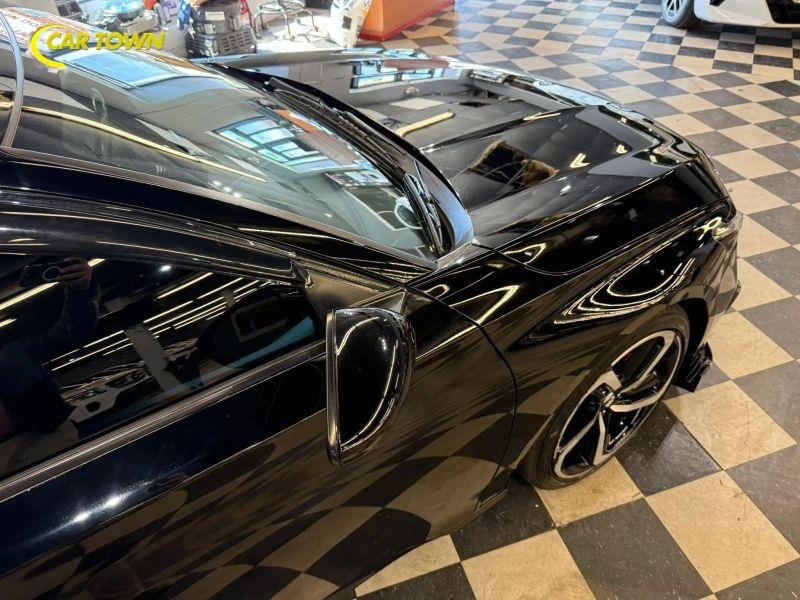 Vehicle photo 45