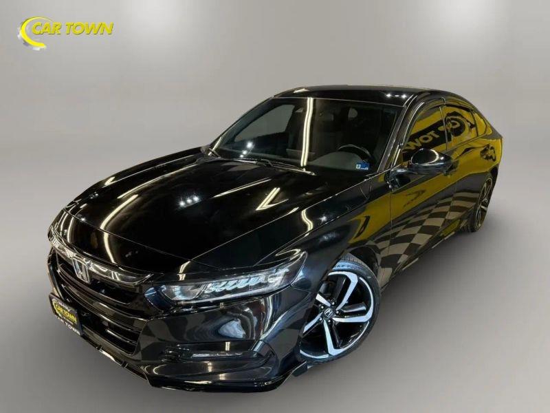 Vehicle photo 6