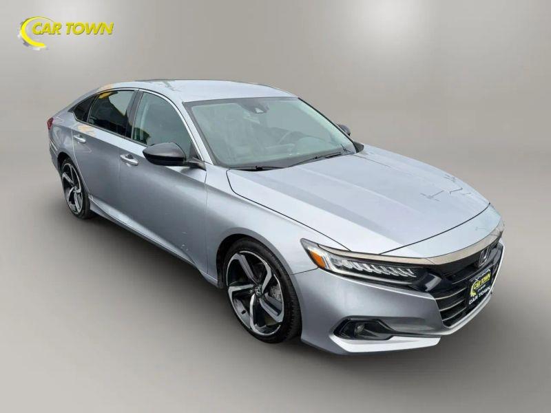 Vehicle photo 5