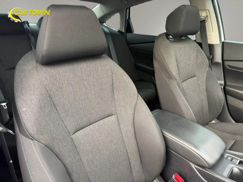 Vehicle photo 19
