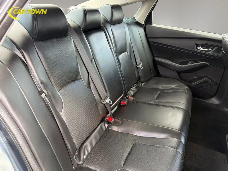 Vehicle photo 22