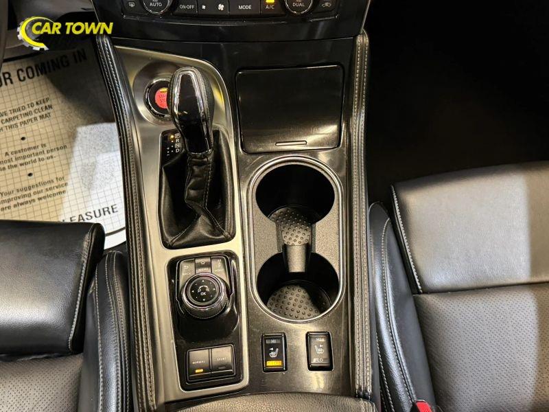 Vehicle photo 32