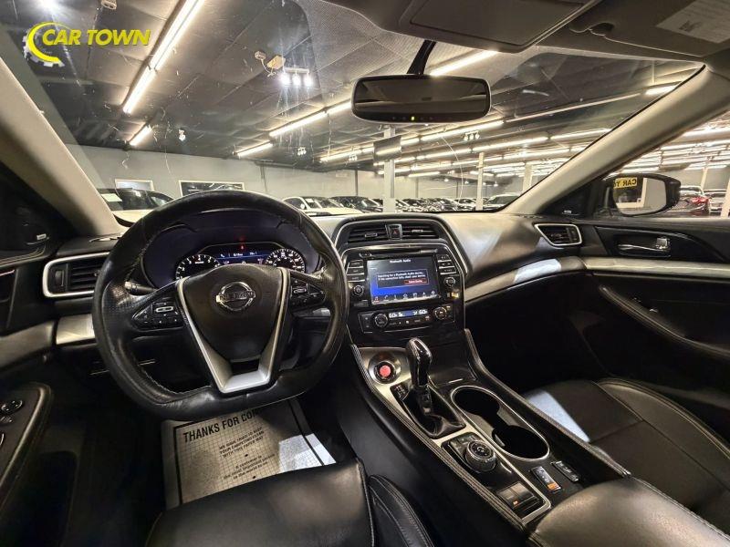 Vehicle photo 34