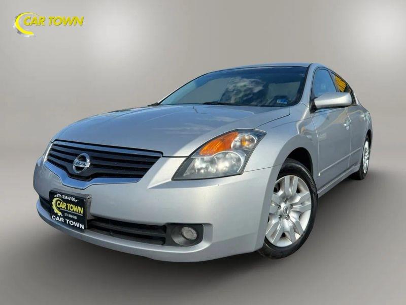 Vehicle photo 2