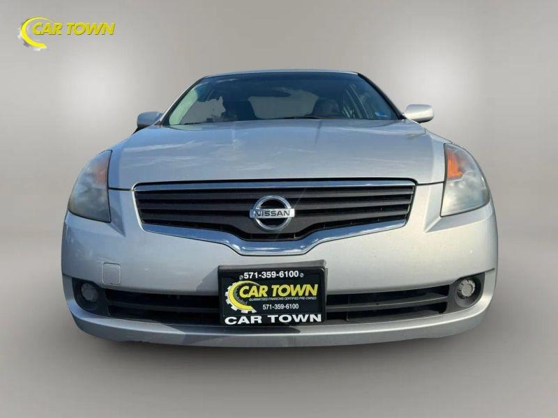 Vehicle photo 4