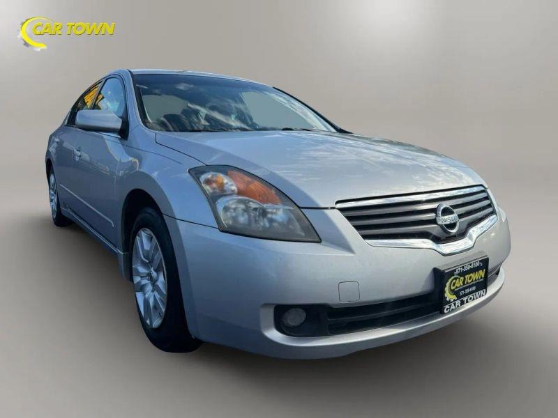 Vehicle photo 6