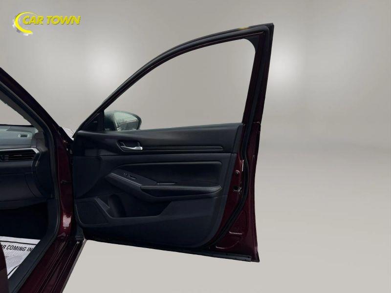 Vehicle photo 20