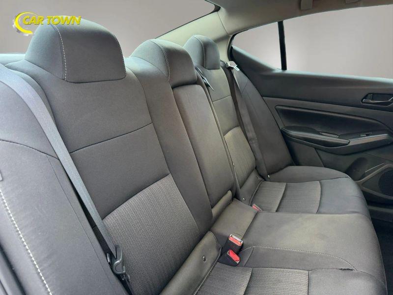 Vehicle photo 21