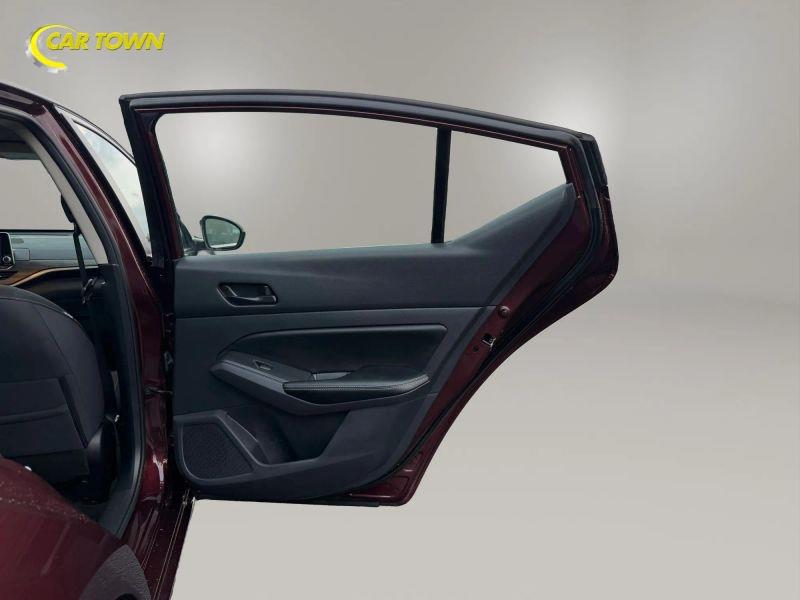 Vehicle photo 22