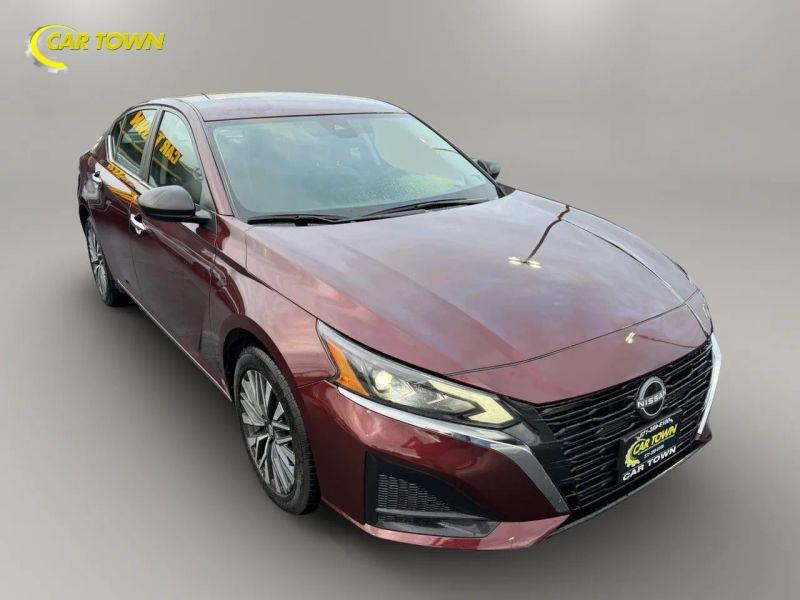 Vehicle photo 3