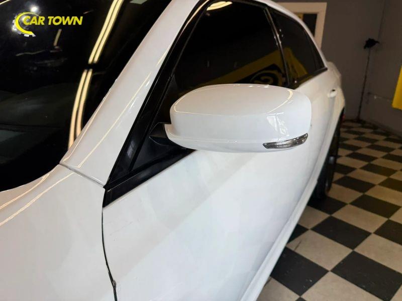 Vehicle photo 34