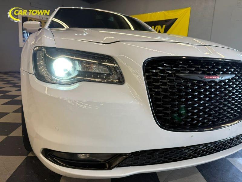 Vehicle photo 36