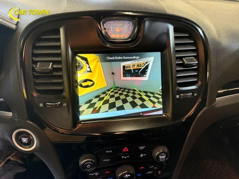 Vehicle photo 37