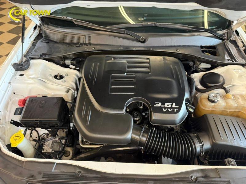 Vehicle photo 41