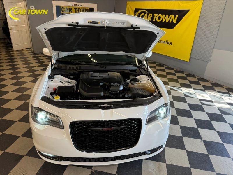 Vehicle photo 42