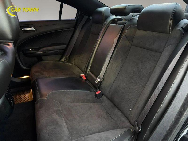 Vehicle photo 21