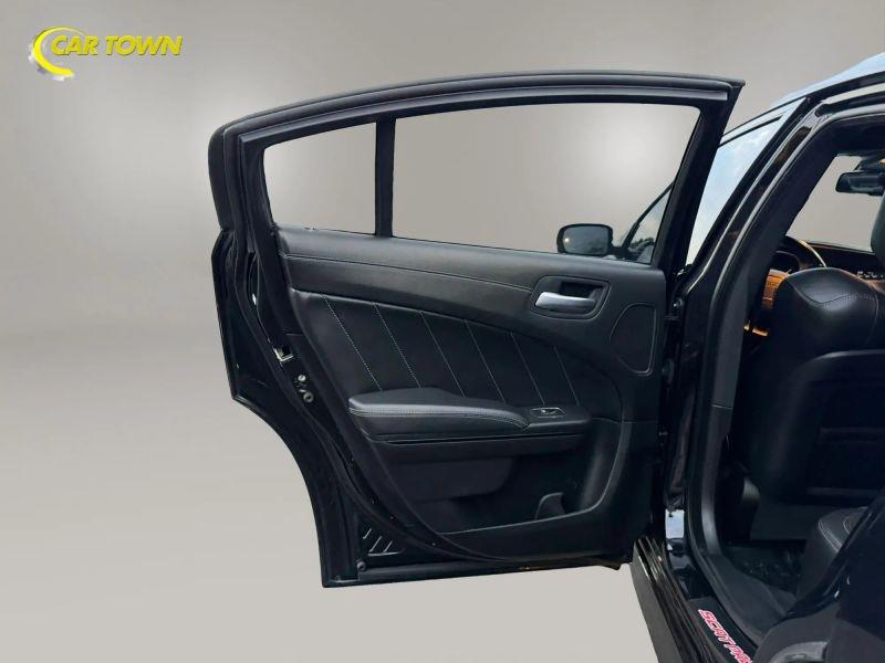 Vehicle photo 22