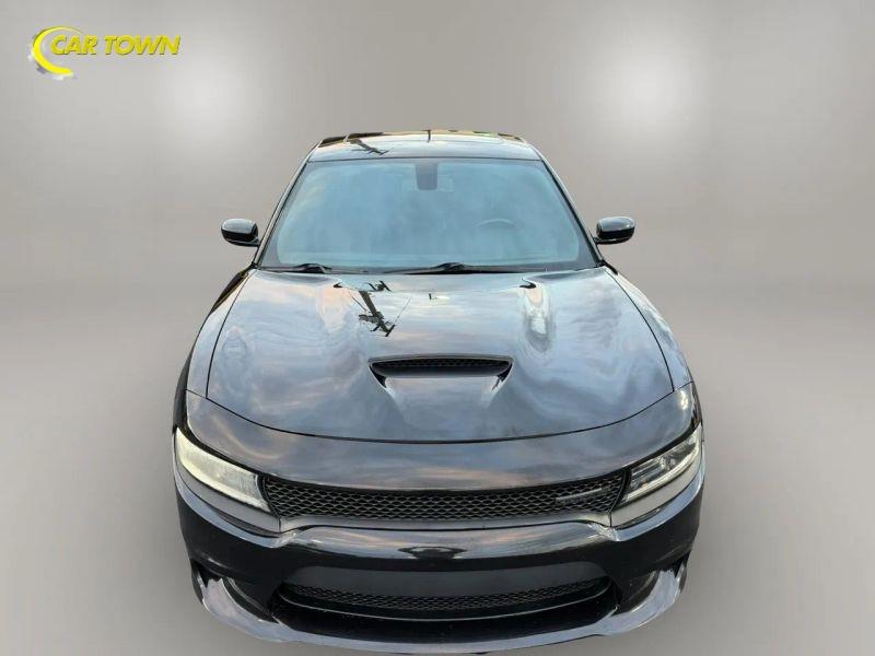 Vehicle photo 3