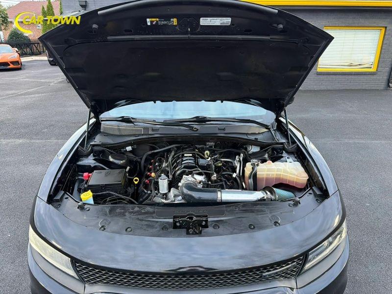 Vehicle photo 37