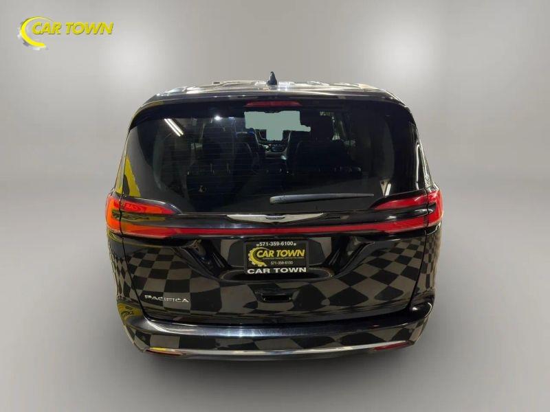 Vehicle photo 10