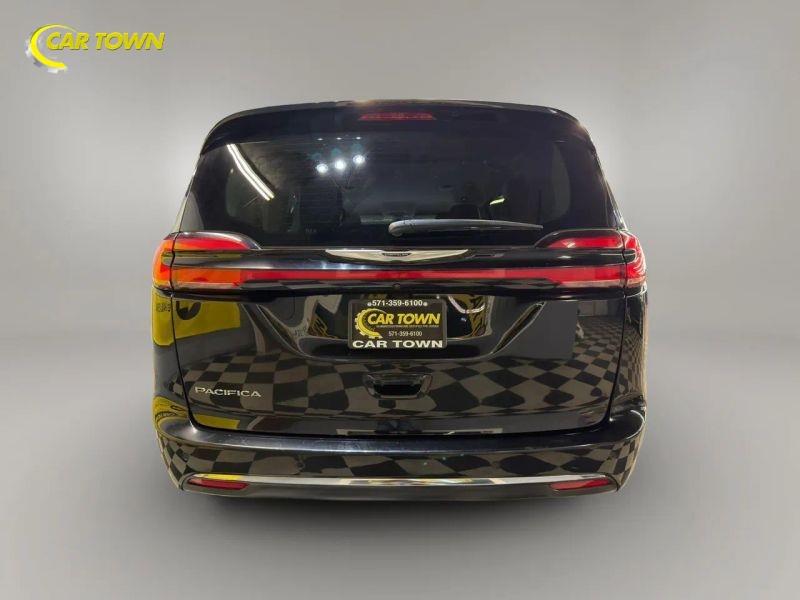 Vehicle photo 11