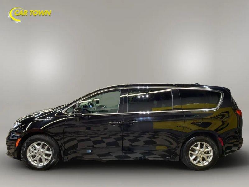 Vehicle photo 14