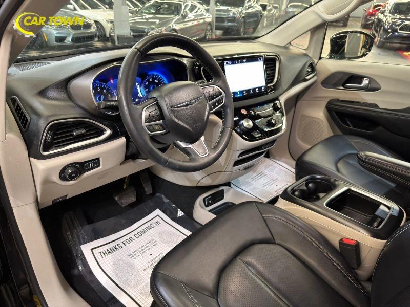 Vehicle photo 16
