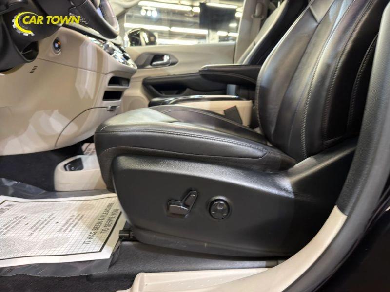 Vehicle photo 19