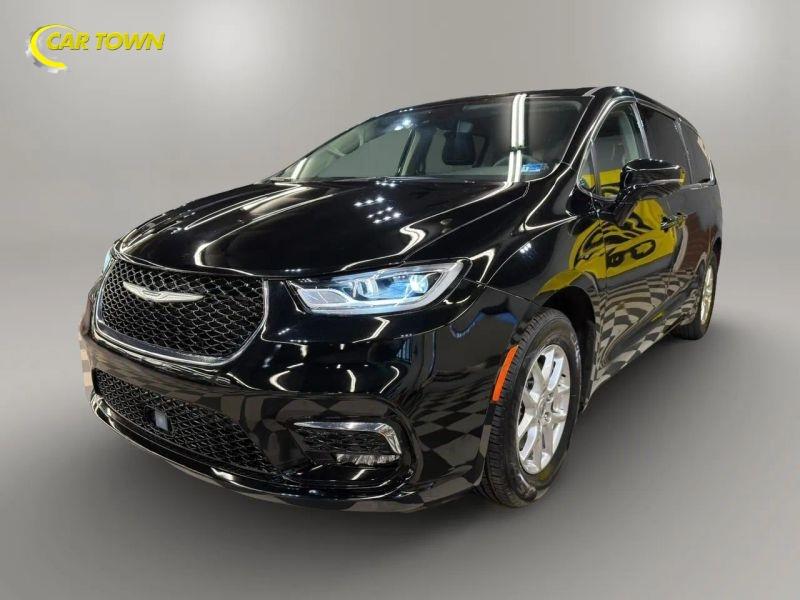 Vehicle photo 2