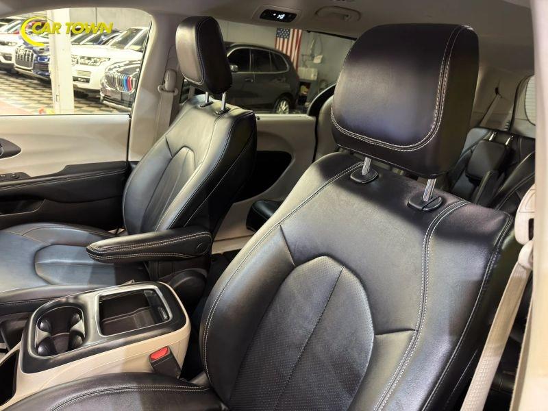 Vehicle photo 20
