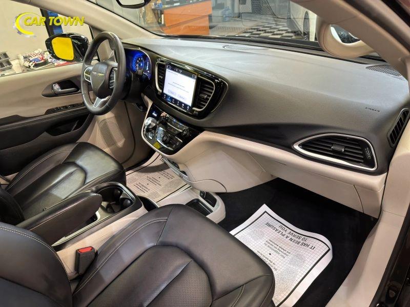 Vehicle photo 21