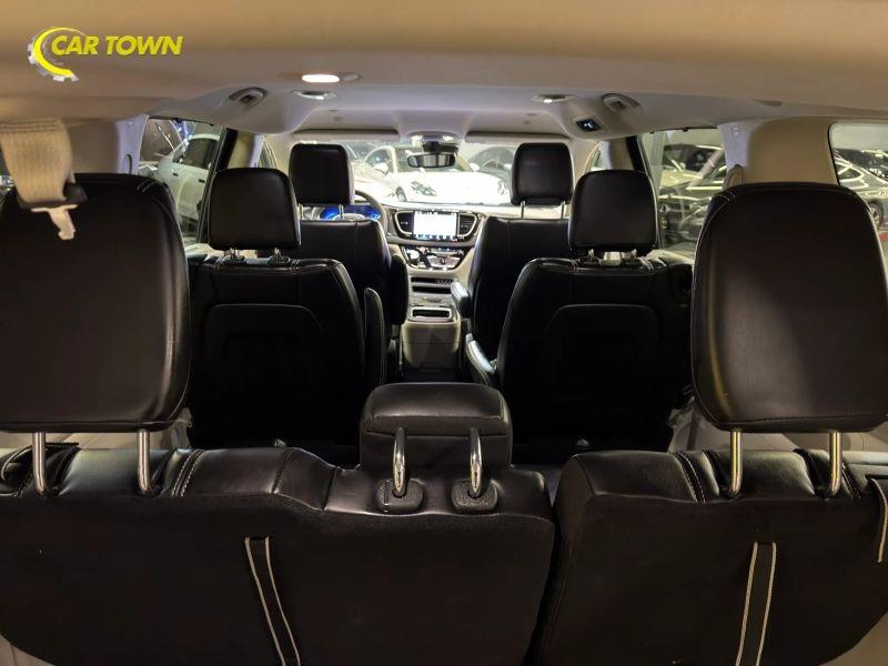 Vehicle photo 27