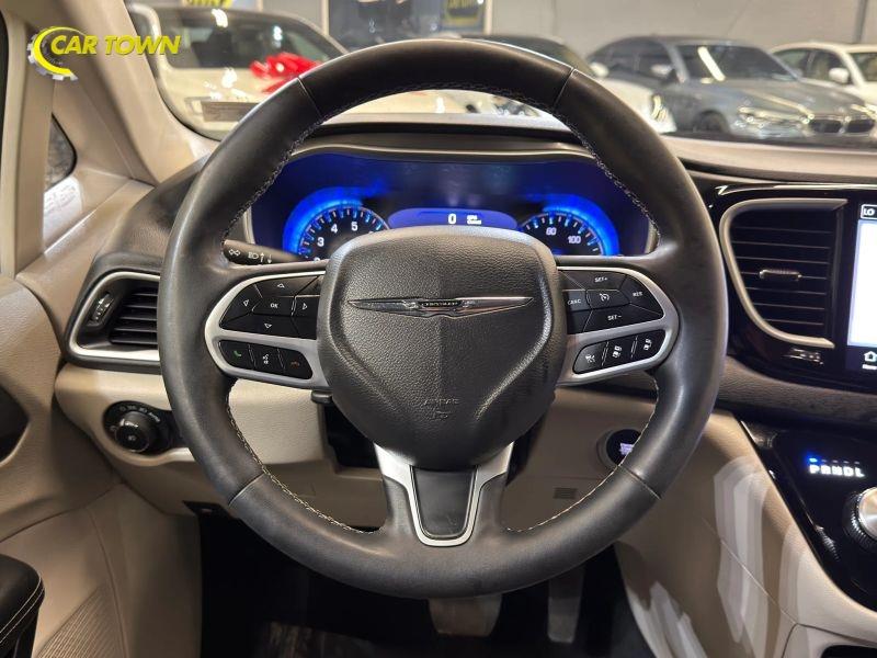 Vehicle photo 32