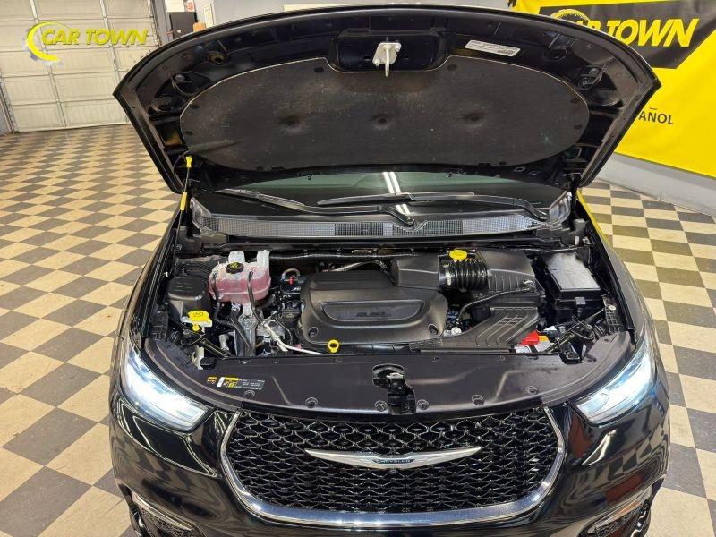 Vehicle photo 36