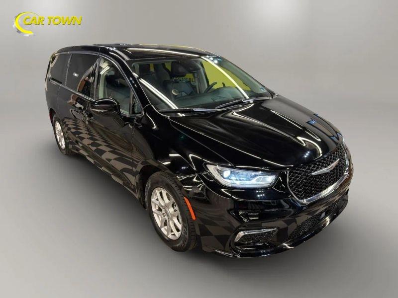 Vehicle photo 5