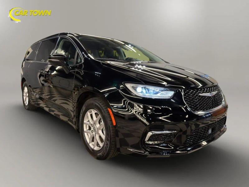 Vehicle photo 6