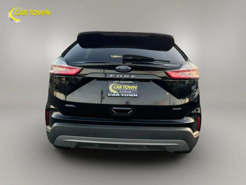 Vehicle photo 11