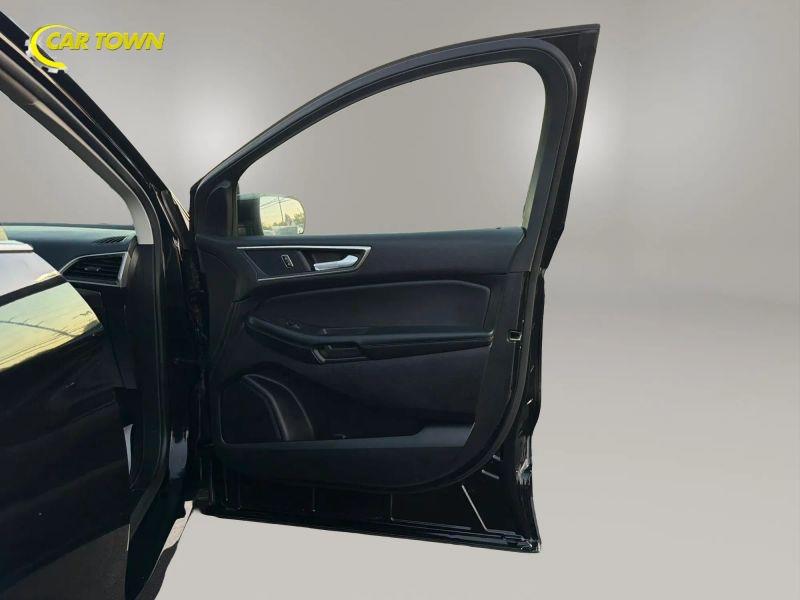 Vehicle photo 22