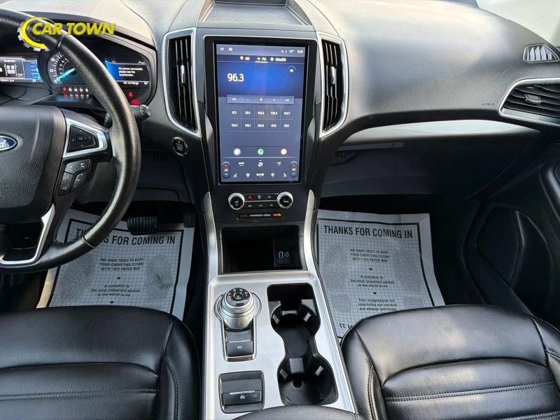 Vehicle photo 28