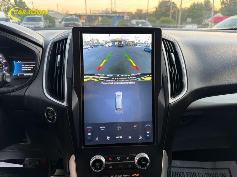 Vehicle photo 29